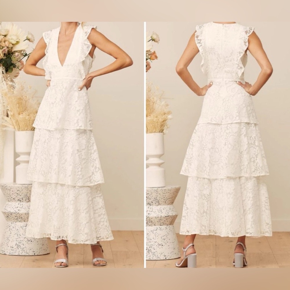 Lulus White Floral Lace V Neck Tiered Molinetto Long Lined Dress Size XS EUC